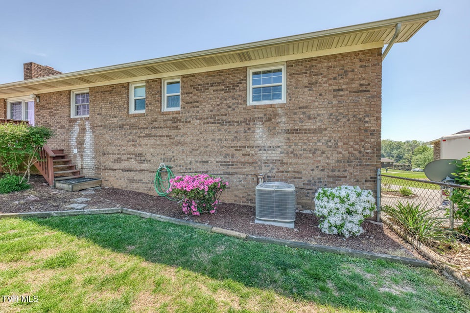 Photo #37: 515 Hickory Hills Road