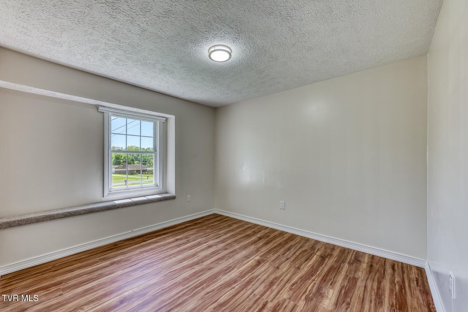 Photo #25: 515 Hickory Hills Road