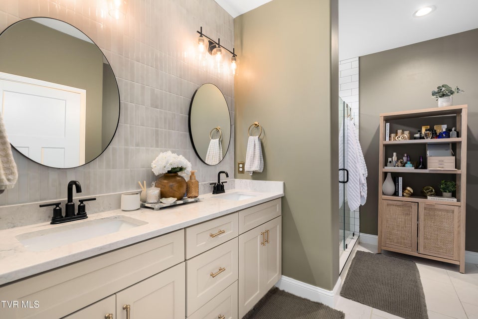 Photo #34: 190 Tanners Cove