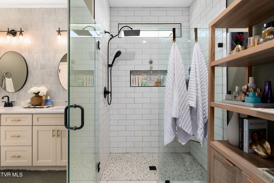 Photo #35: 190 Tanners Cove