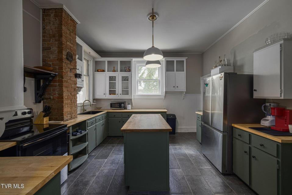 Photo #20: 211 Johnson Street