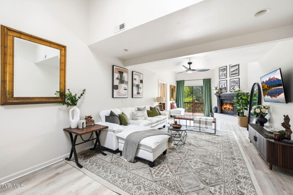 Photo #12: 170 Aston Court