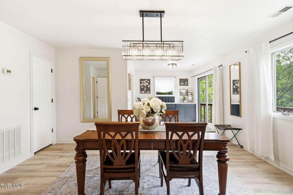 Photo #18: 170 Aston Court