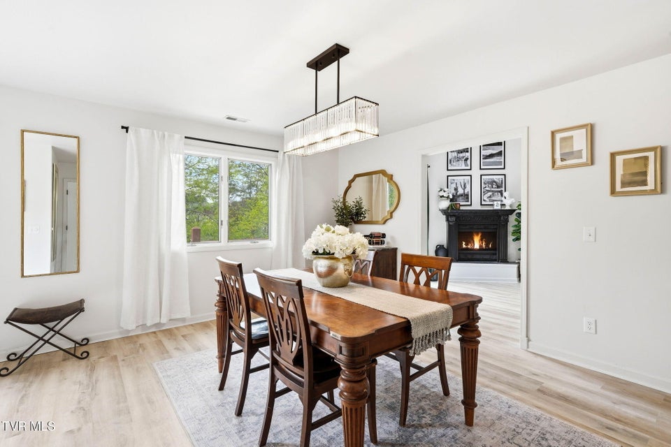 Photo #19: 170 Aston Court