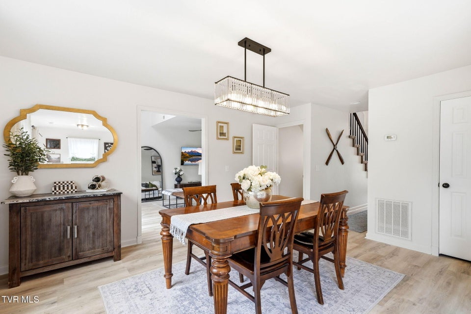 Photo #21: 170 Aston Court