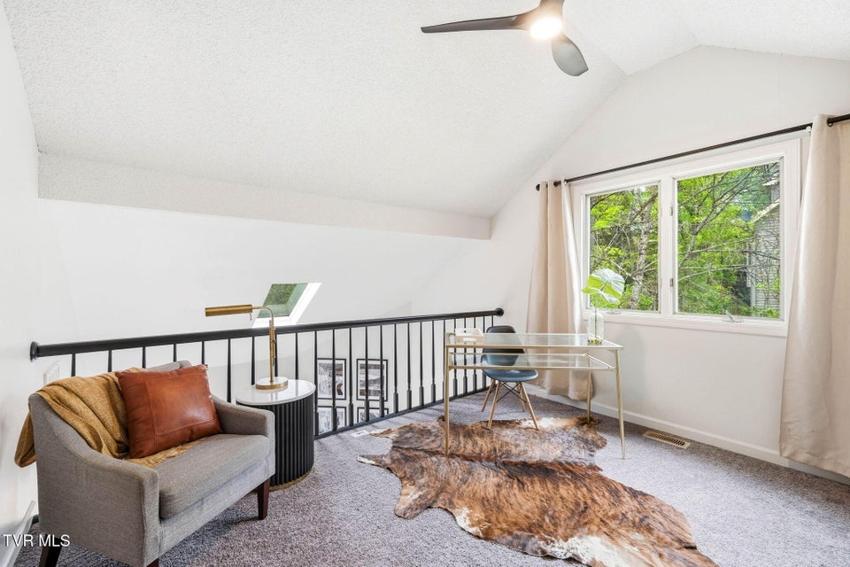 Photo #27: 170 Aston Court