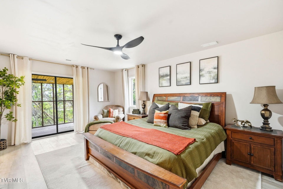 Photo #34: 170 Aston Court