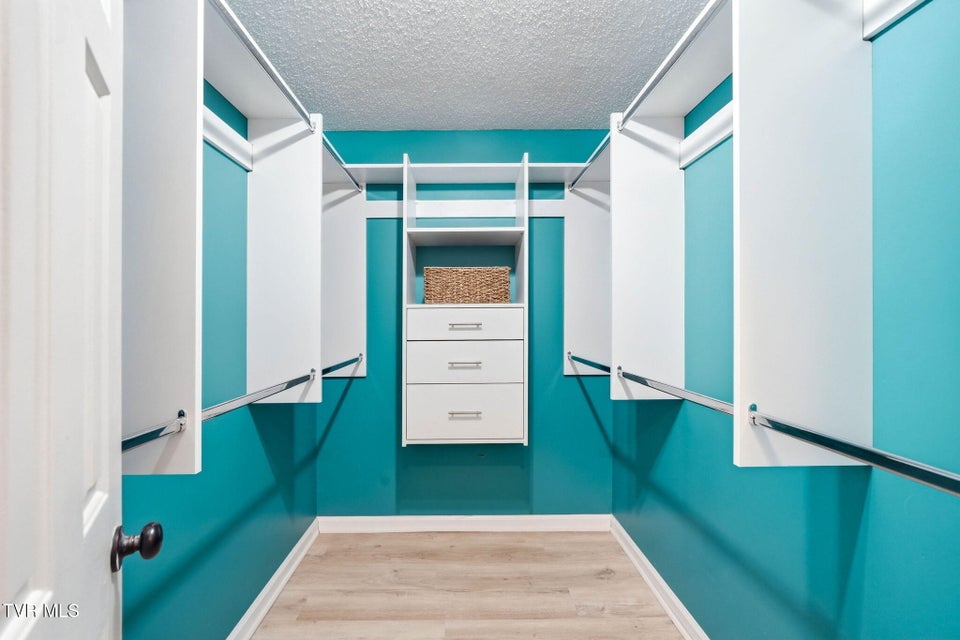 Photo #35: 170 Aston Court