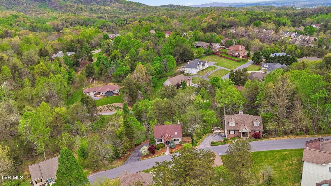 Photo #58: 170 Aston Court