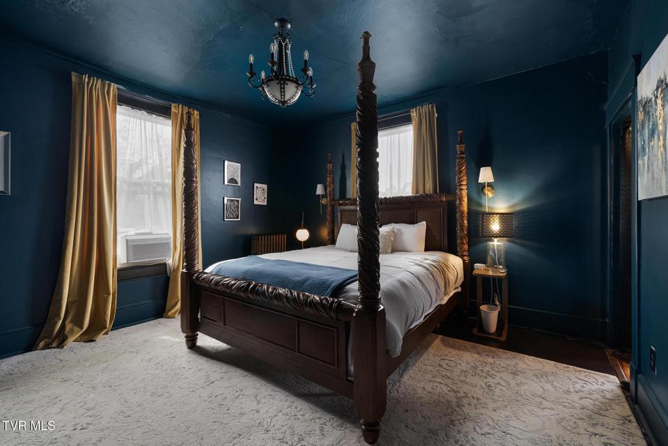 Photo #37: 211 Johnson Street