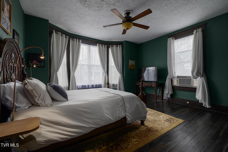 Photo #43: 211 Johnson Street