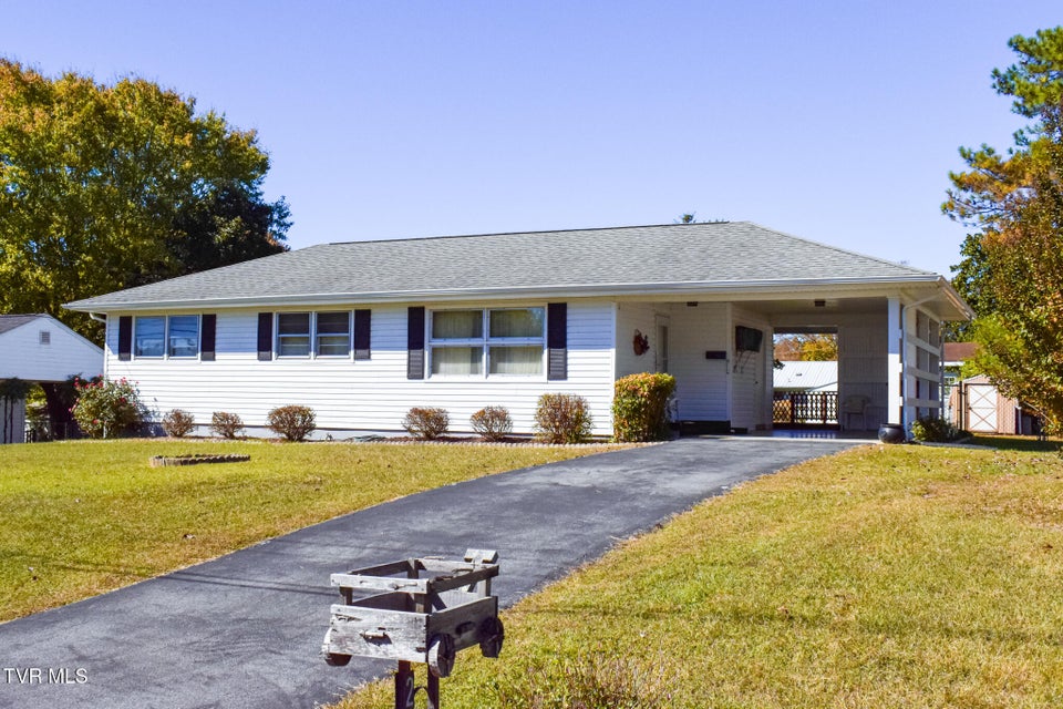 Photo #2: 212 Hemlock Road