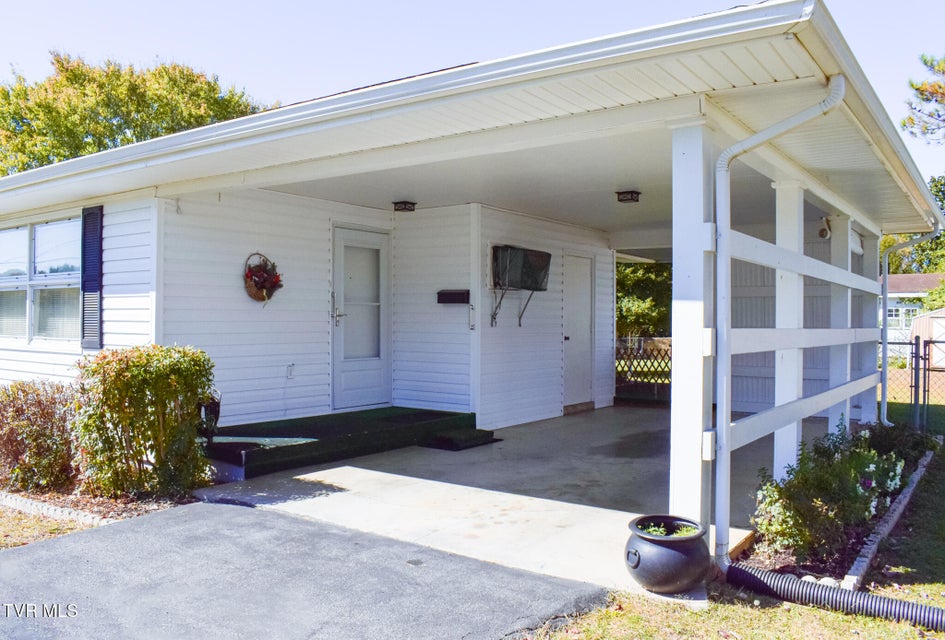 Photo #3: 212 Hemlock Road