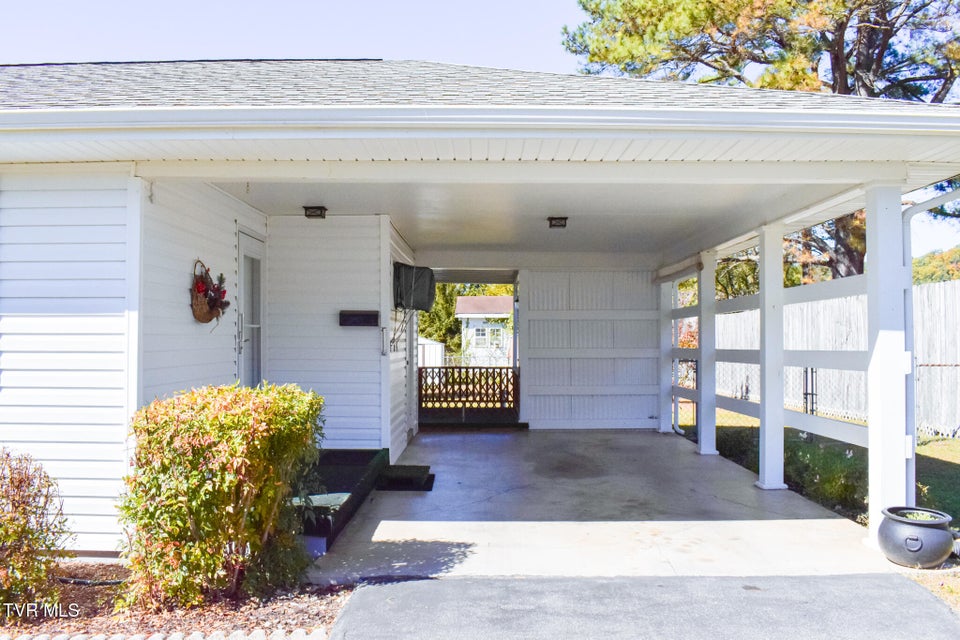 Photo #4: 212 Hemlock Road