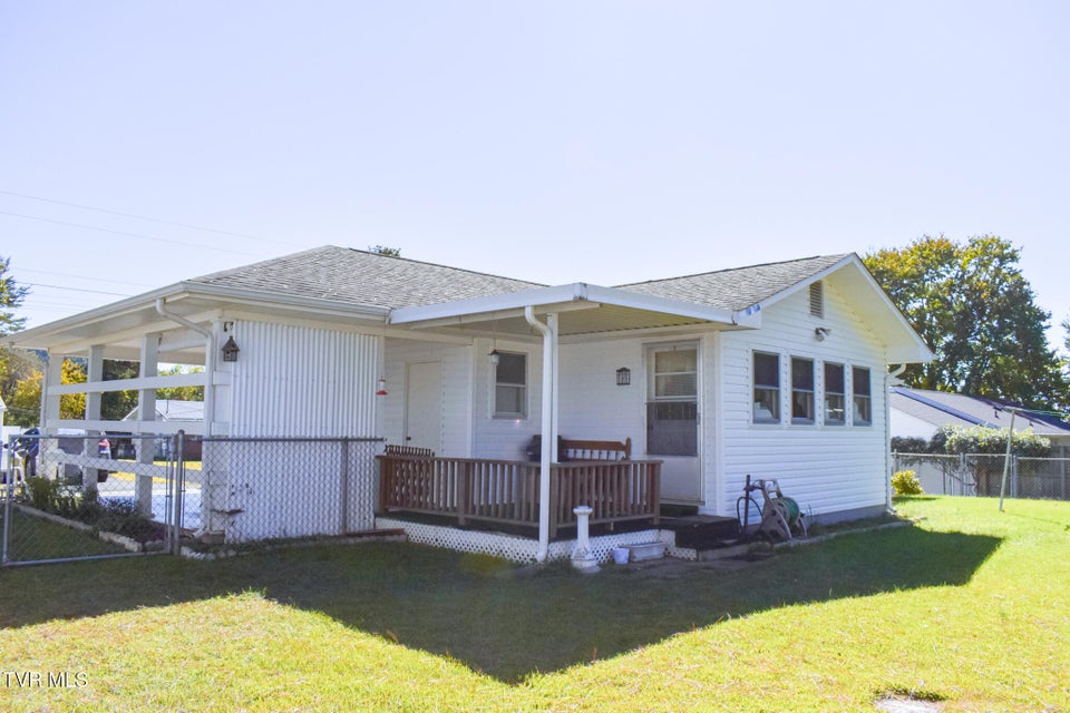 Photo #5: 212 Hemlock Road