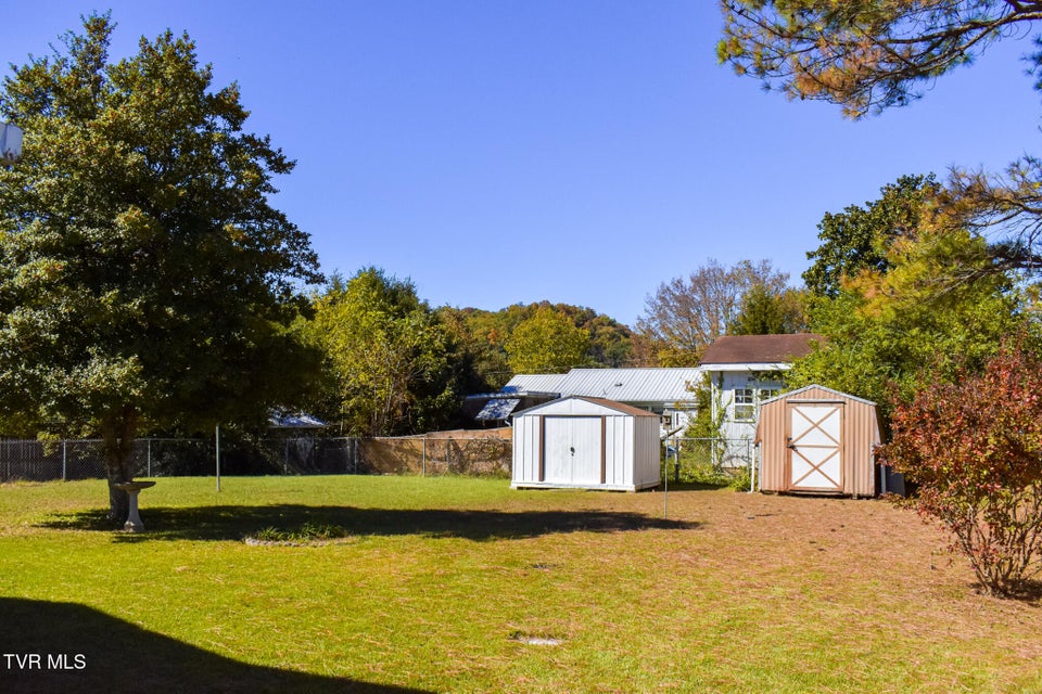 Photo #7: 212 Hemlock Road