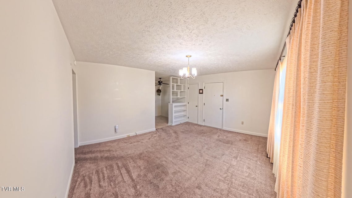 Photo #10: 212 Hemlock Road