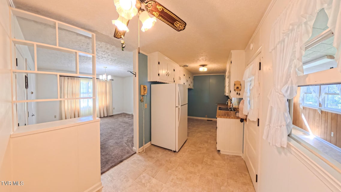 Photo #11: 212 Hemlock Road