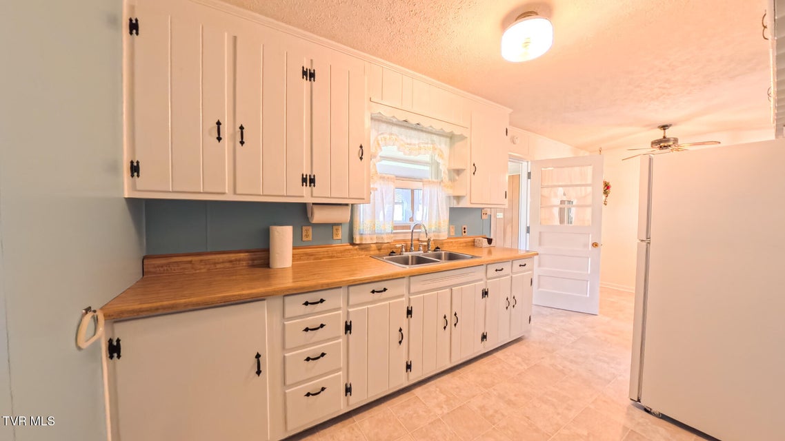 Photo #15: 212 Hemlock Road