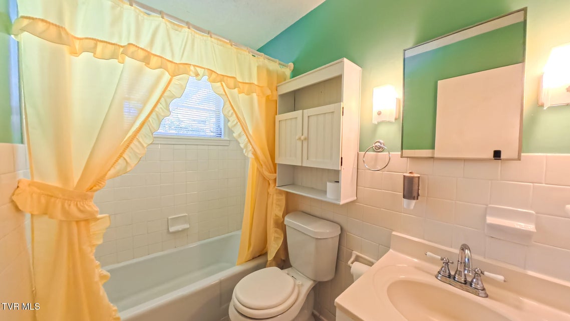 Photo #22: 212 Hemlock Road