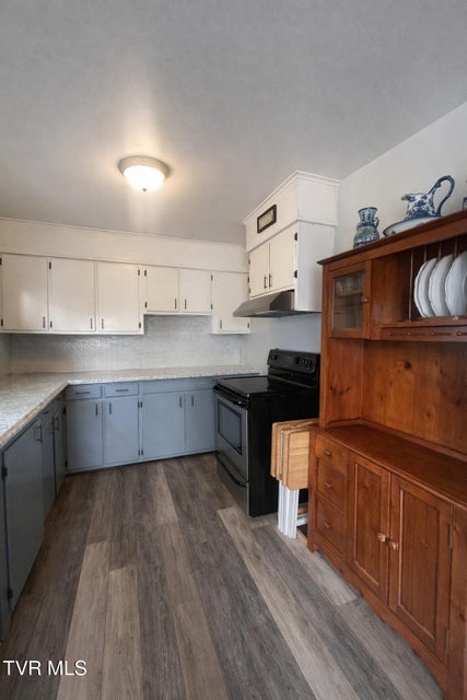 Photo #4: 230 Madison Street