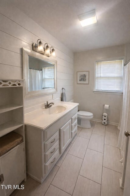 Photo #13: 230 Madison Street