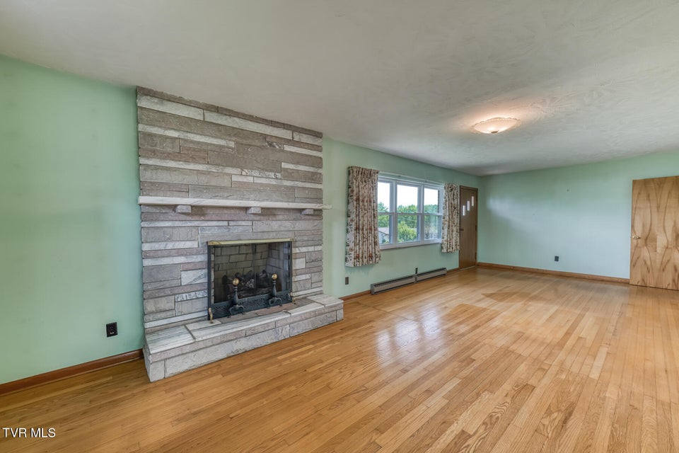 Photo #9: 136 Hemlock Street