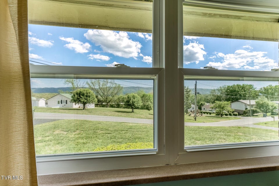 Photo #20: 136 Hemlock Street