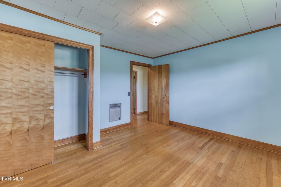 Photo #21: 136 Hemlock Street