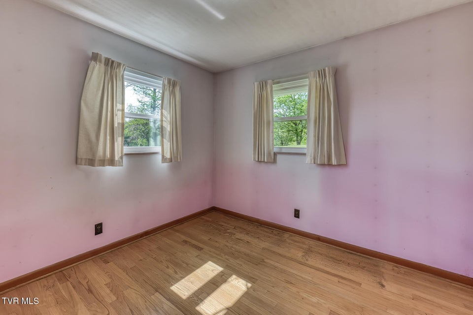 Photo #25: 136 Hemlock Street