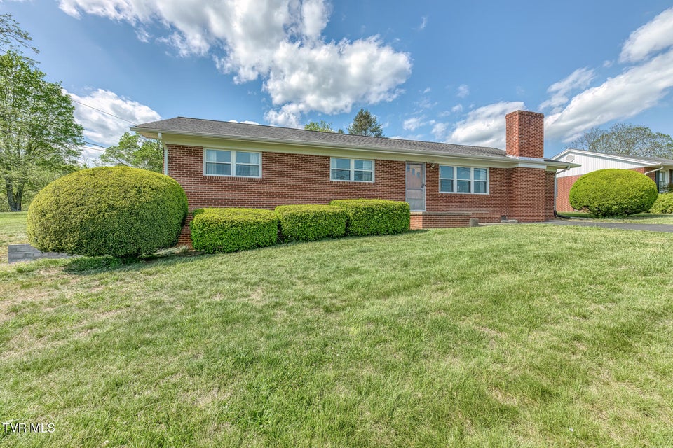 Photo #3: 136 Hemlock Street