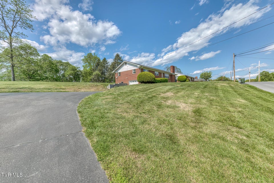 Photo #30: 136 Hemlock Street