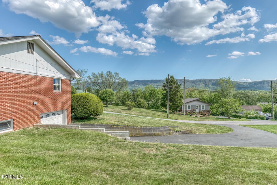 Photo #33: 136 Hemlock Street