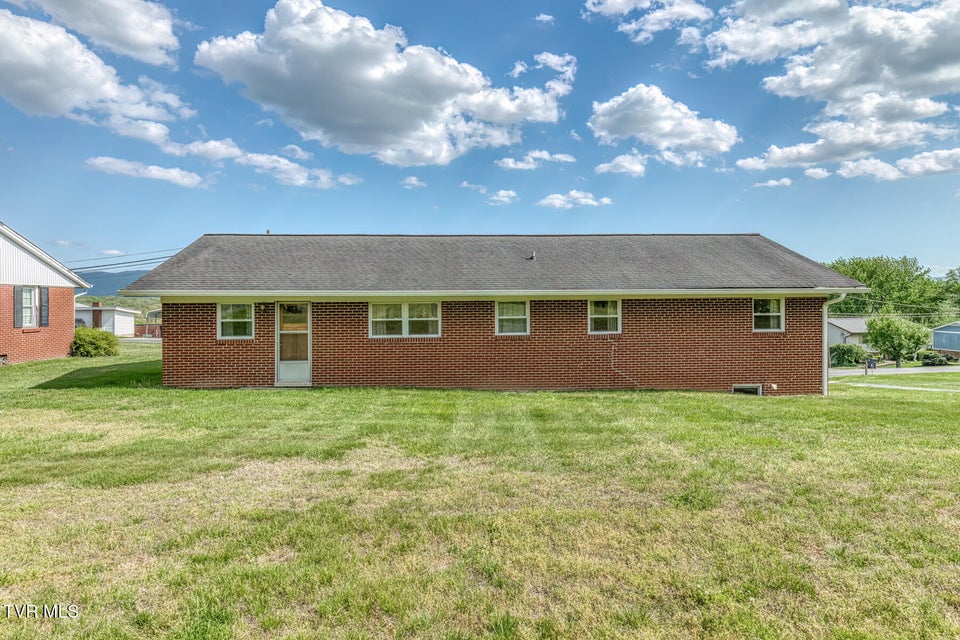 Photo #38: 136 Hemlock Street