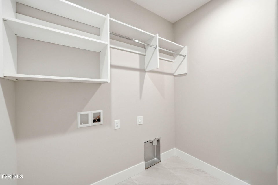 Photo #32: 107 Station Way