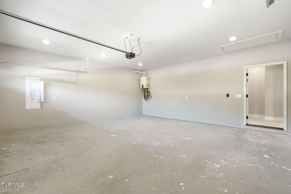 Photo #35: 107 Station Way