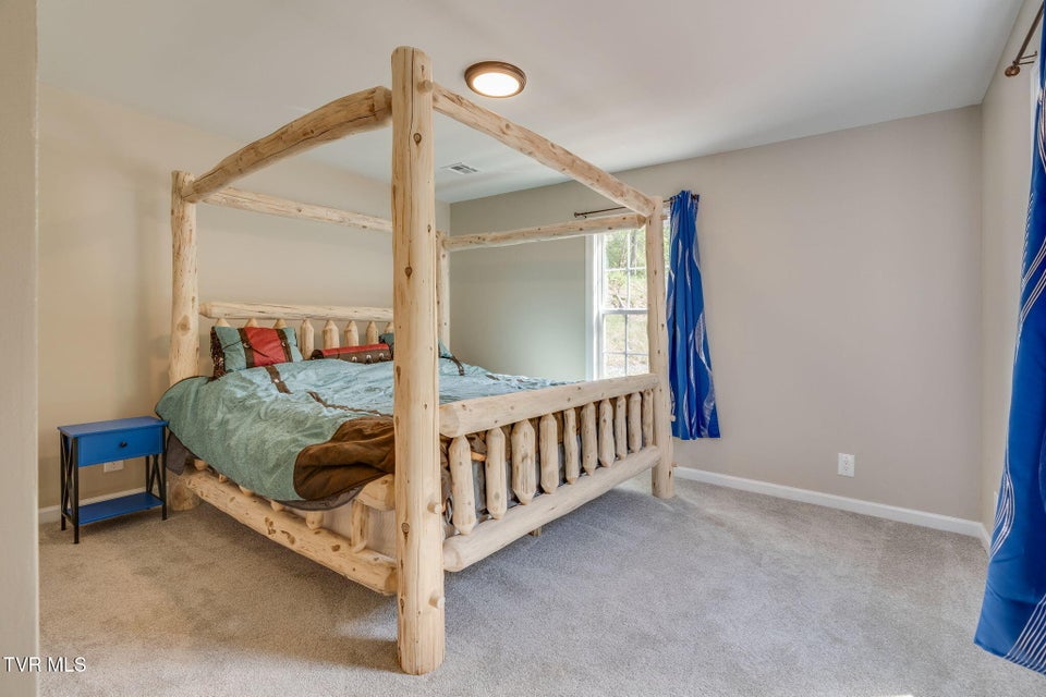 Photo #12: 633 Bristol Highway