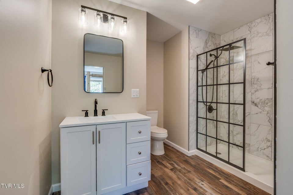 Photo #14: 633 Bristol Highway