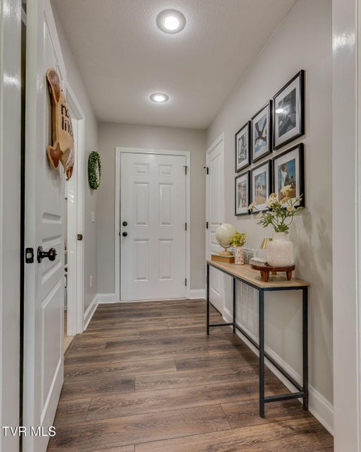 Photo #7: 113 Waverly Court