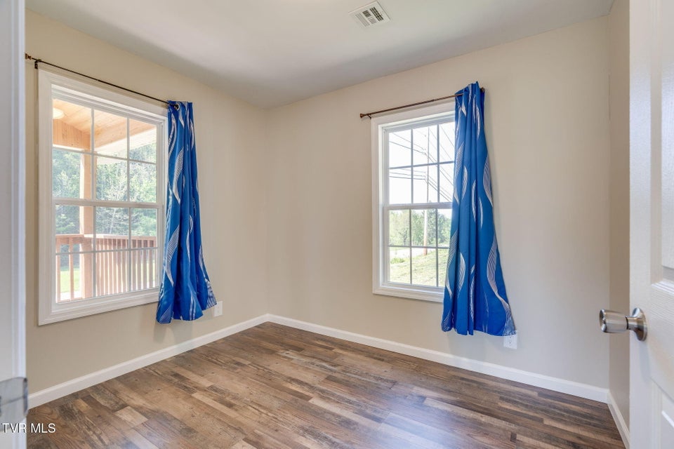 Photo #20: 633 Bristol Highway