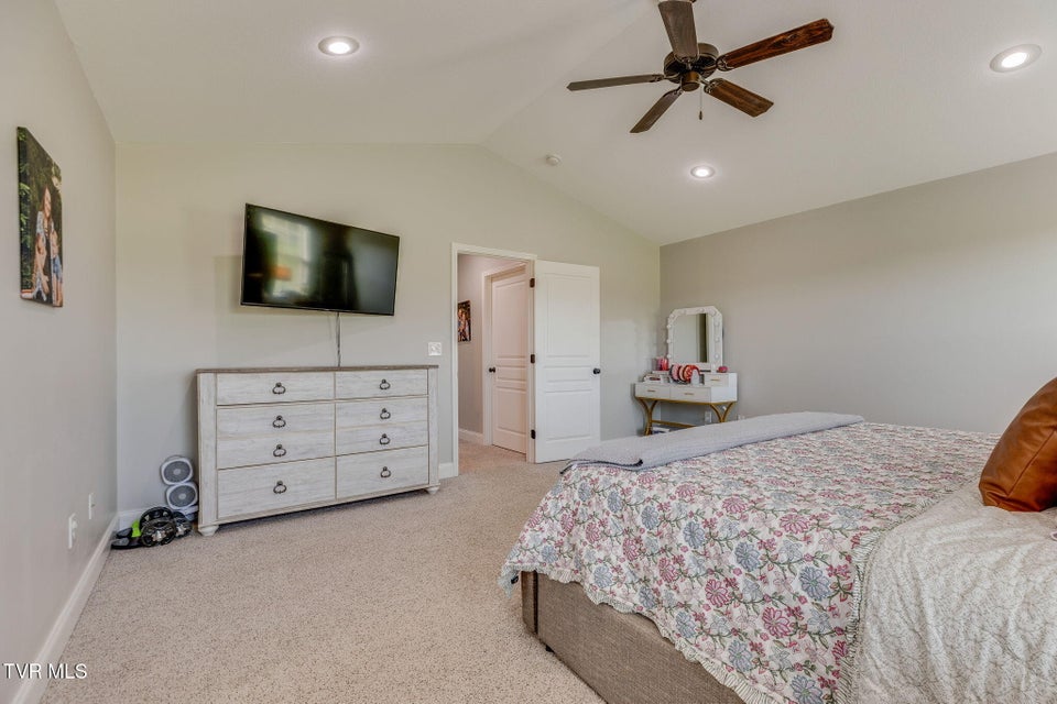 Photo #16: 113 Waverly Court