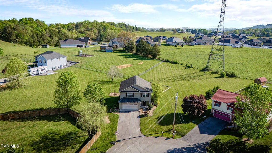 Photo #33: 113 Waverly Court