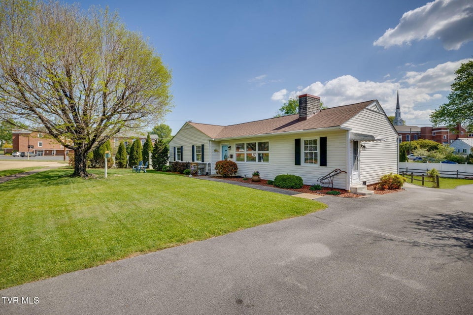 Photo #4: 1312 Post Street