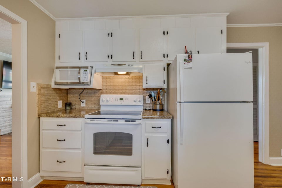 Photo #13: 1312 Post Street