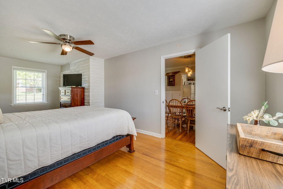 Photo #25: 1312 Post Street