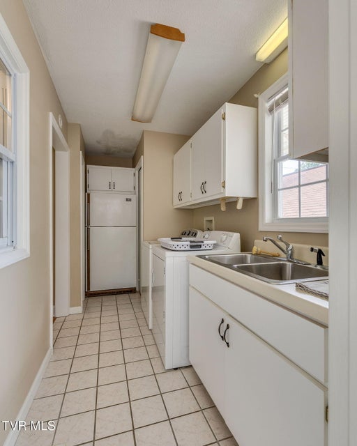 Photo #29: 1312 Post Street