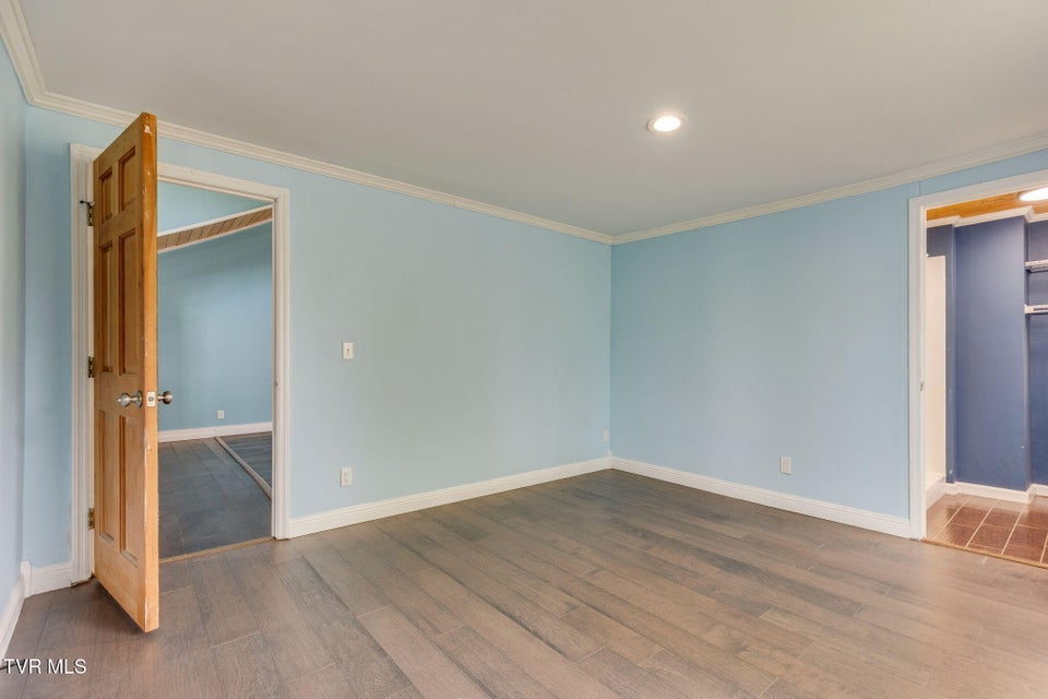 Photo #14: 956 TN-91 