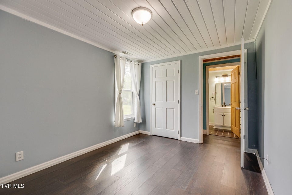 Photo #18: 956 TN-91 