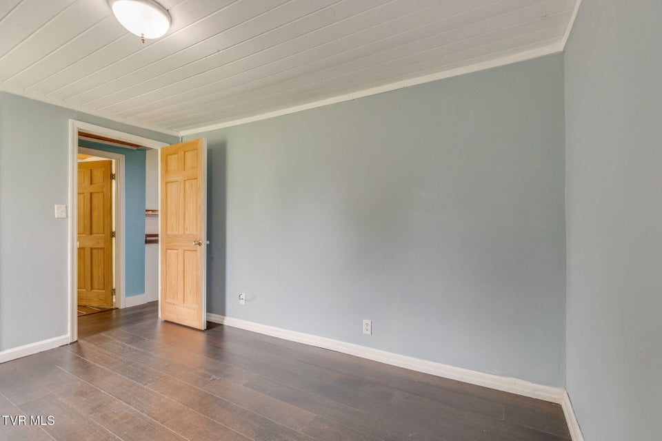 Photo #19: 956 TN-91 