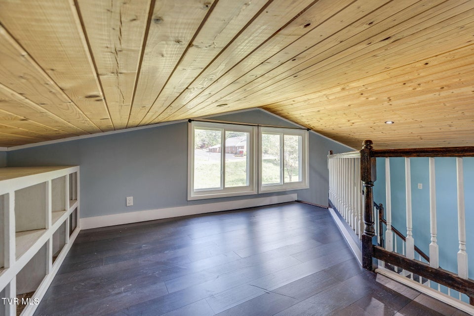 Photo #22: 956 TN-91 